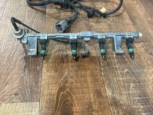 bontott FORD FOCUS I Porlasztó Sor / Híd