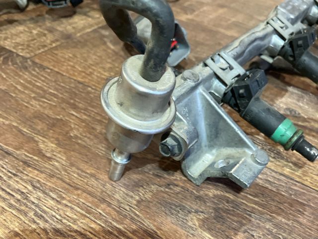 bontott FORD FOCUS I Porlasztó Sor / Híd