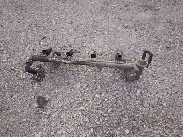 bontott FORD FOCUS I Porlasztó Sor / Híd