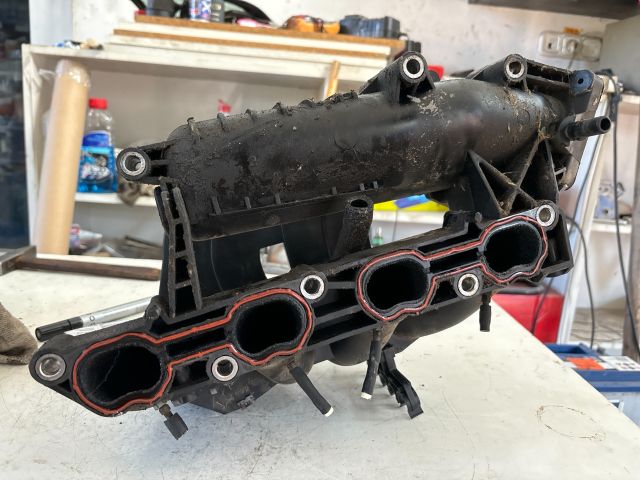 bontott FORD FOCUS I Szívósor