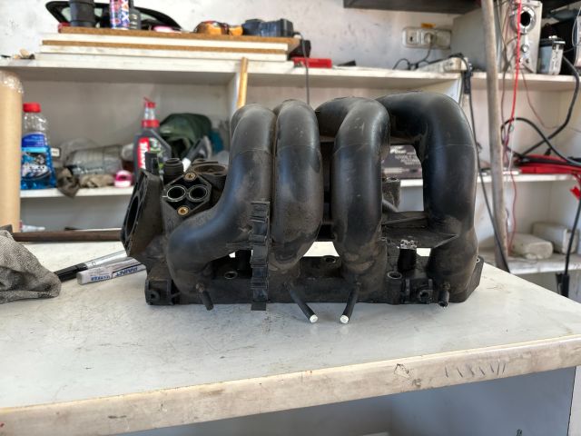 bontott FORD FOCUS I Szívósor