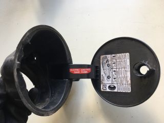 bontott FORD FOCUS I Tanksapka