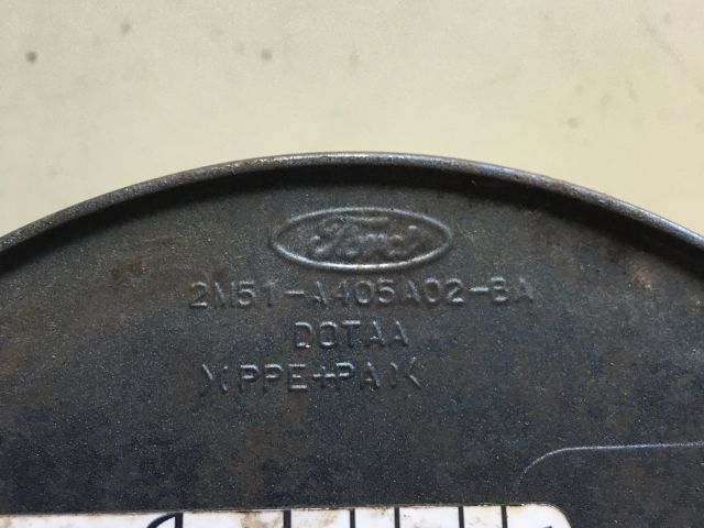 bontott FORD FOCUS I Tanksapka