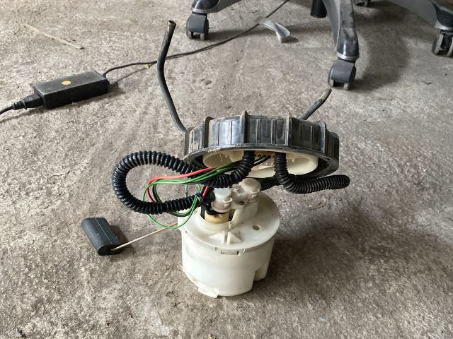 bontott FORD FOCUS I Üzemanyag Szivattyú