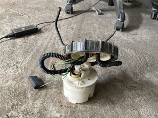 bontott FORD FOCUS I Üzemanyag Szivattyú