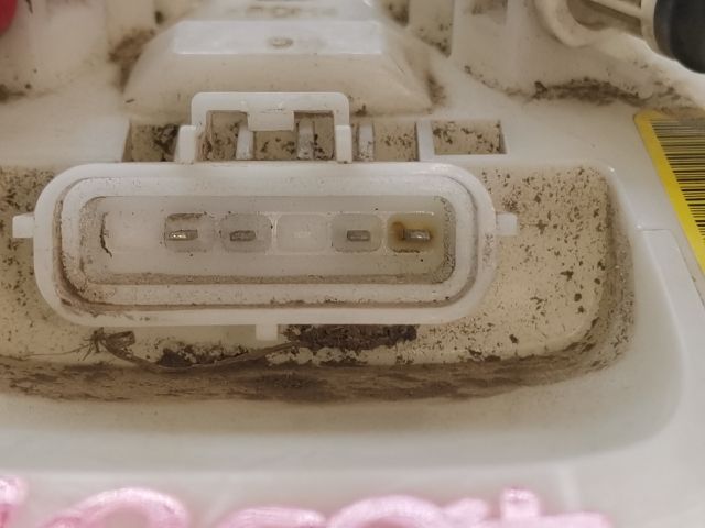 bontott FORD FOCUS I Üzemanyag Szivattyú