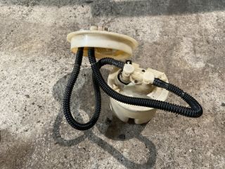 bontott FORD FOCUS I Üzemanyag Szivattyú