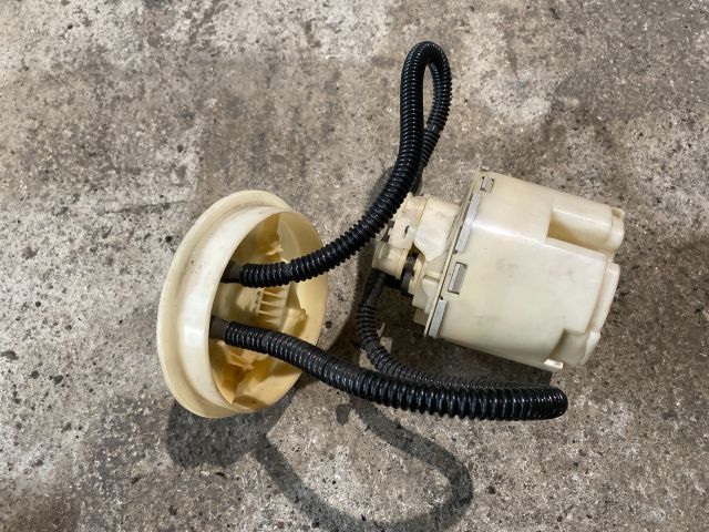 bontott FORD FOCUS I Üzemanyag Szivattyú