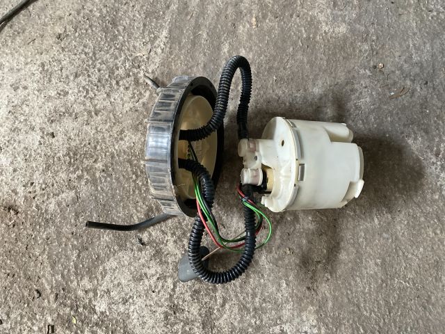 bontott FORD FOCUS I Üzemanyag Szivattyú