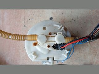 bontott FORD FOCUS I Üzemanyag Szivattyú