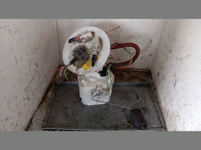 bontott FORD FOCUS I Üzemanyag Szivattyú