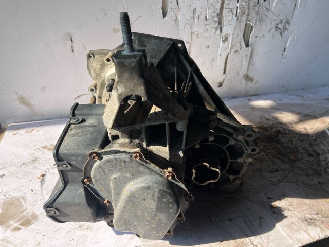 bontott FORD FOCUS I Váltó (Mechanikus)