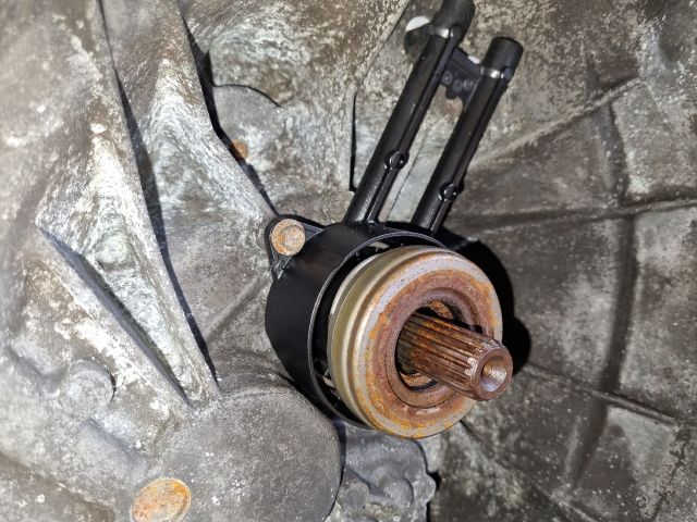 bontott FORD FOCUS I Váltó (Mechanikus)