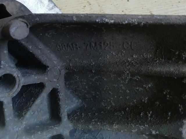 bontott FORD FOCUS I Váltó Tartó Bak (Pozíciófüggetlen)