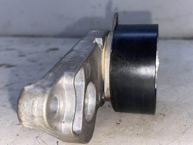 bontott FORD FOCUS I Vezérlés Lánc / Szíj Feszítő Görgő