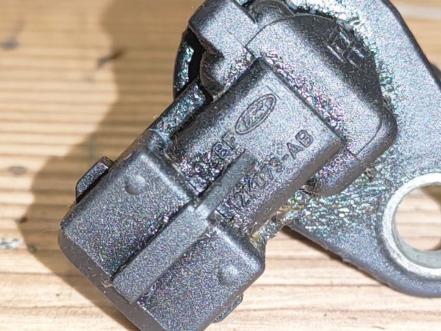 bontott FORD FOCUS I Vezérműtengely Fordulatszám Jeladó