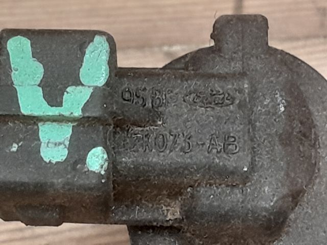 bontott FORD FOCUS I Vezérműtengely Fordulatszám Jeladó