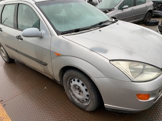 bontott FORD FOCUS I Vízhűtő Radiátor (Klímás)