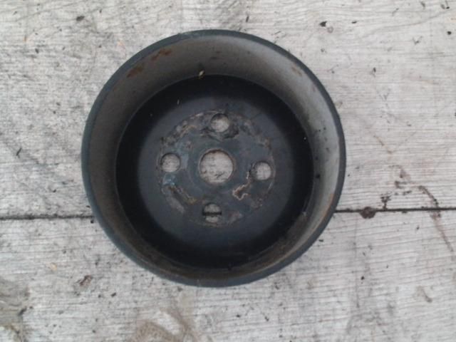 bontott FORD FOCUS I Vízpumpa Szíjtárcsa