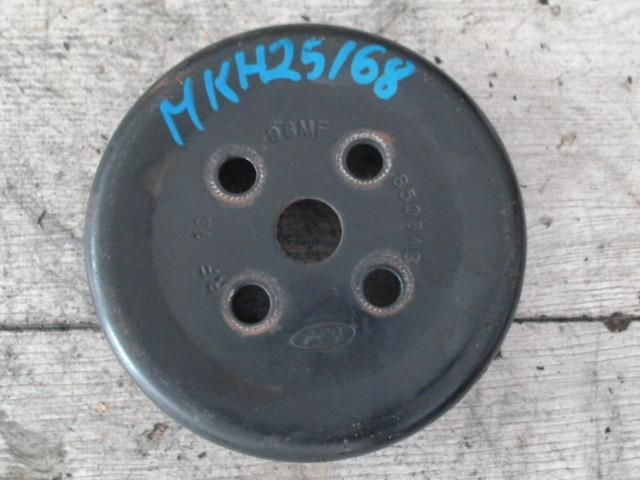 bontott FORD FOCUS I Vízpumpa Szíjtárcsa