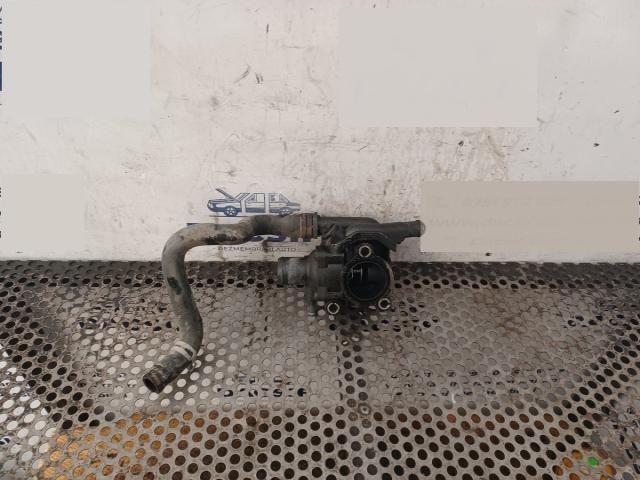 bontott FORD FOCUS I Hengerfej Vízkivezető