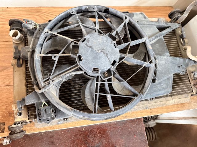 bontott FORD FOCUS I Hűtő Ventilátor(ok), Radiátor(ok) Szett