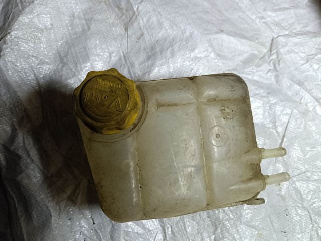 bontott FORD FOCUS I Kiegyenlítő Tartály