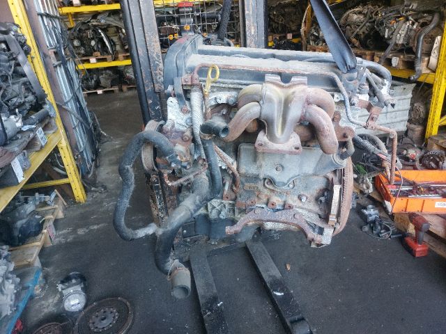 bontott FORD FOCUS I Komplett Motor (Segédberendezésekkel)