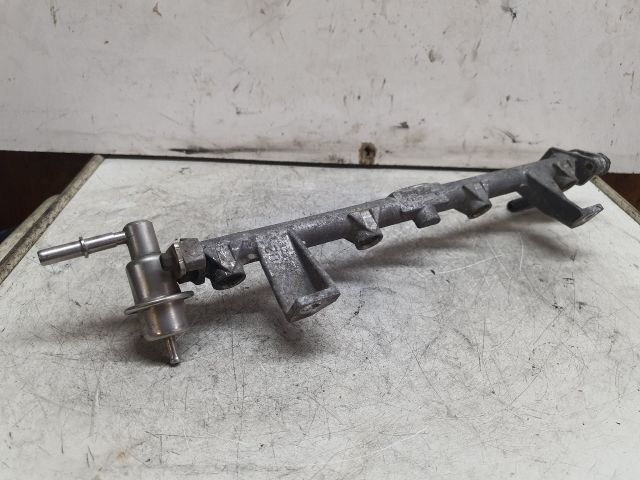 bontott FORD FOCUS I Közösnyomócső