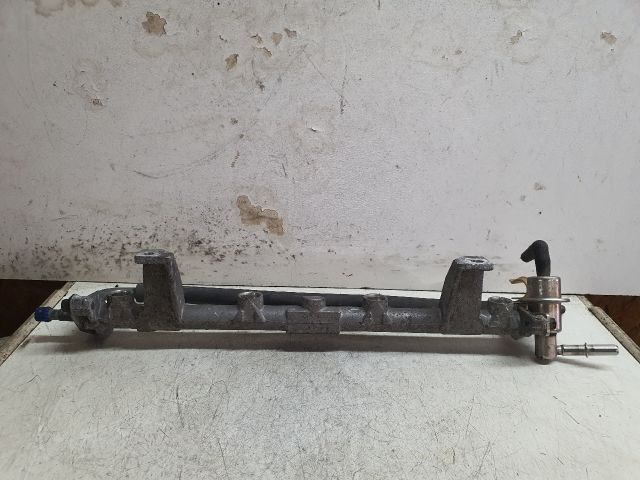 bontott FORD FOCUS I Közösnyomócső