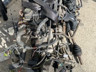 bontott FORD FOCUS I Motor (Fűzött blokk hengerfejjel)