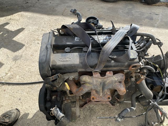 bontott FORD FOCUS I Motor (Fűzött blokk hengerfejjel)