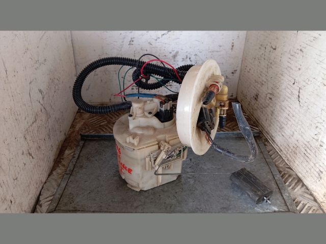 bontott FORD FOCUS I Üzemanyag Szivattyú