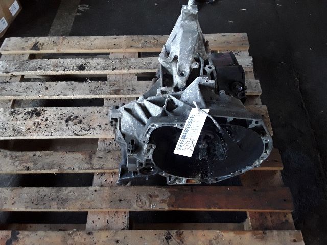 bontott FORD FOCUS I Váltó (Mechanikus)