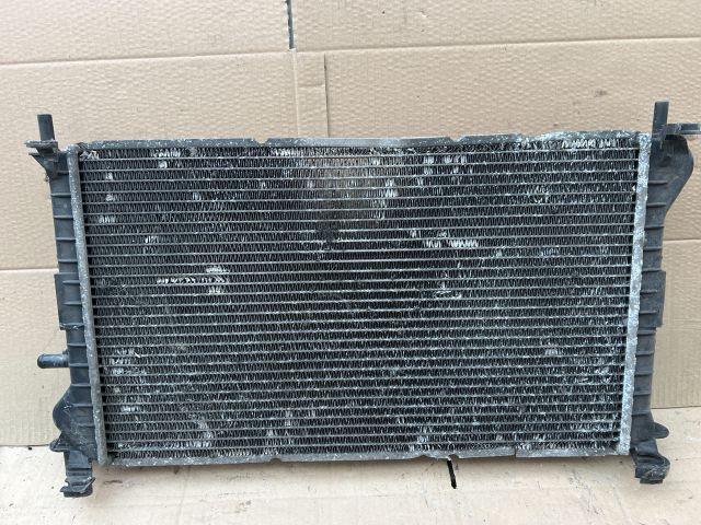 bontott FORD FOCUS I Vízhűtő Radiátor (Klímás)