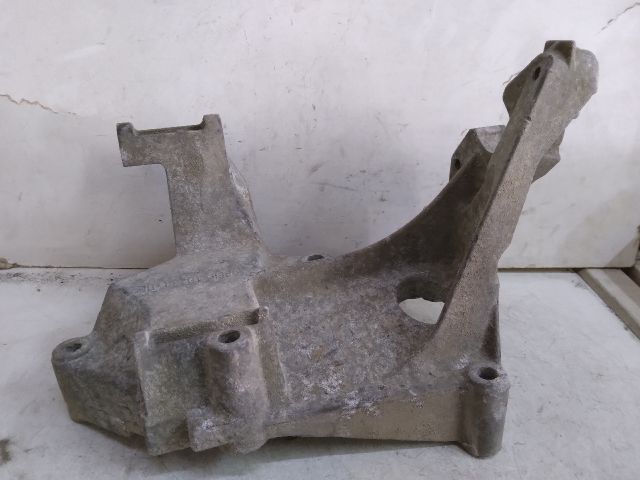 bontott FORD FOCUS I Generátor Tartó Bak