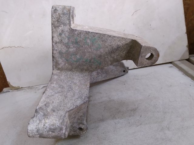 bontott FORD FOCUS I Generátor Tartó Bak