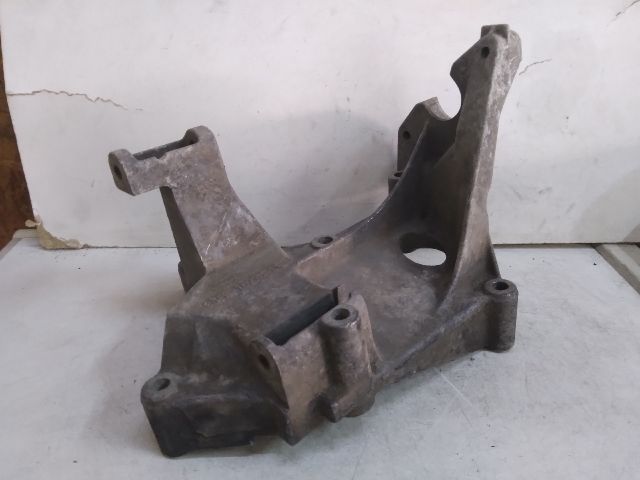 bontott FORD FOCUS I Generátor Tartó Bak