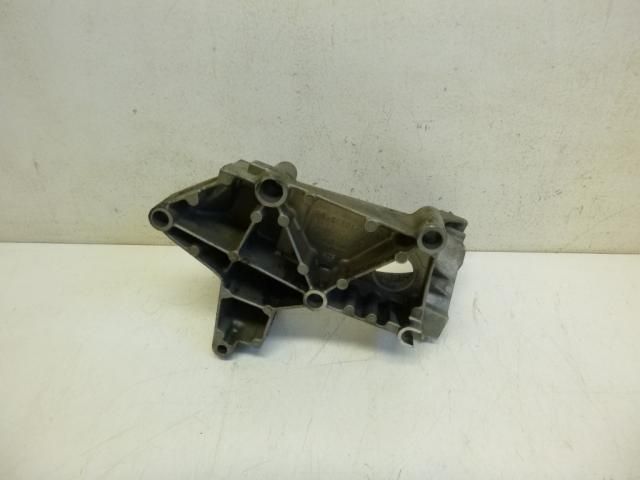 bontott FORD FOCUS I Generátor Tartó Bak