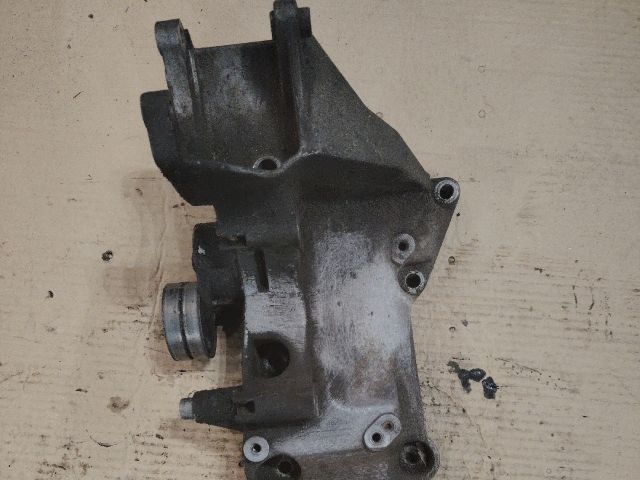 bontott FORD FOCUS I Generátor Tartó Bak