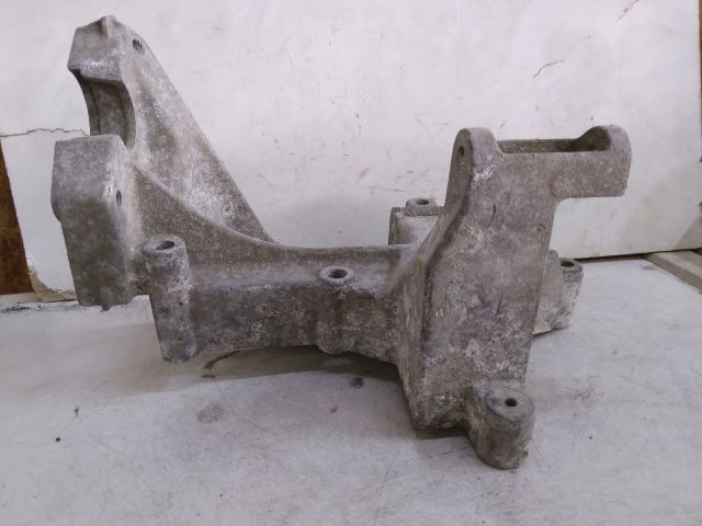 bontott FORD FOCUS I Generátor Tartó Bak