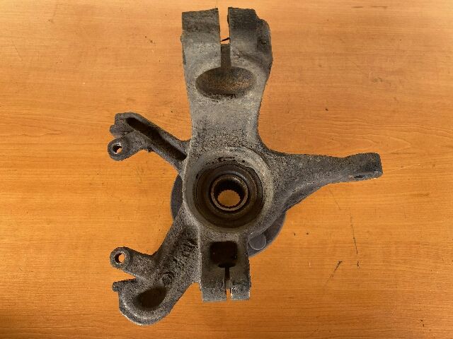 bontott FORD FOCUS I Jobb első Kerékagy