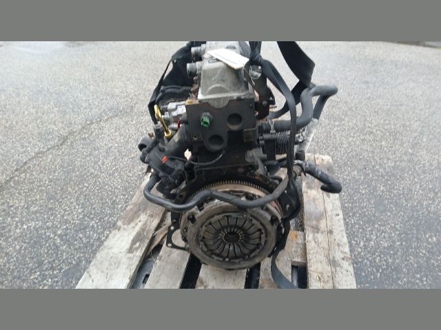 bontott FORD FOCUS I Motor (Fűzött blokk hengerfejjel)