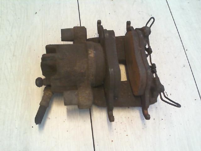 bontott FORD FOCUS I Bal első Féknyereg Munkahengerrel