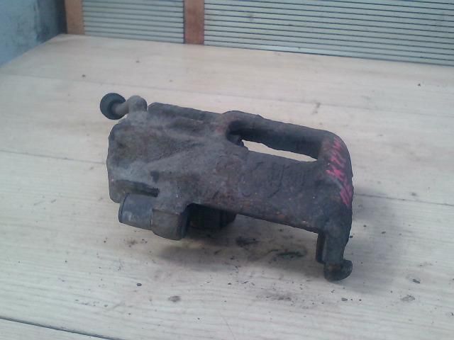 bontott FORD FOCUS I Bal első Féknyereg Munkahengerrel