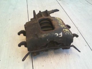 bontott FORD FOCUS I Bal első Féknyereg Munkahengerrel