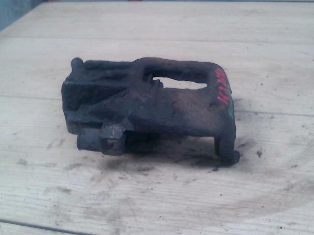 bontott FORD FOCUS I Bal első Féknyereg Munkahengerrel