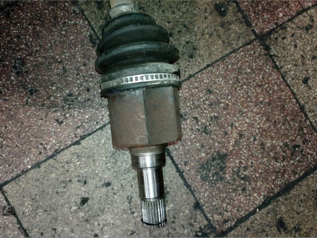 bontott FORD FOCUS I Bal Féltengely