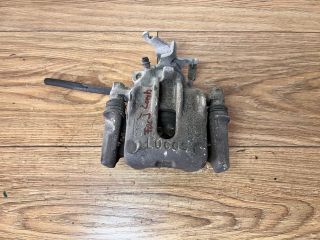 bontott FORD FOCUS I Bal hátsó Féknyereg Munkahengerrel