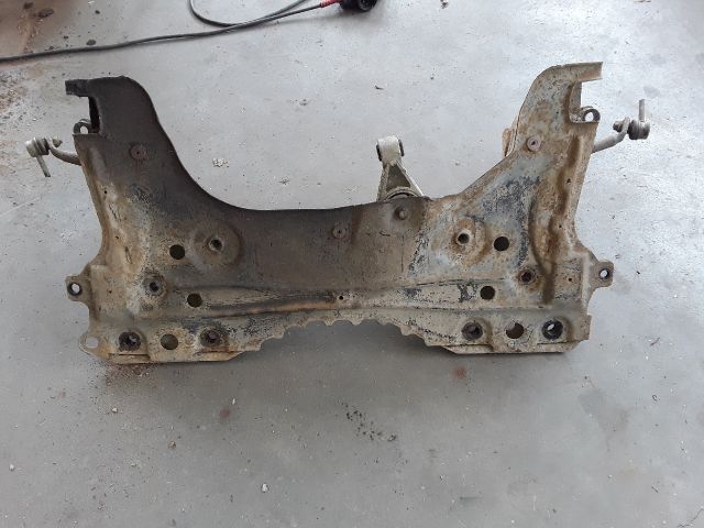 bontott FORD FOCUS I Első Bölcső